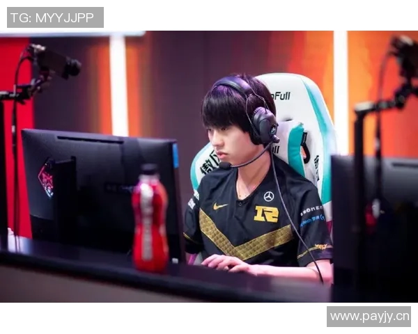 RNG在冠军杯积分榜上以81分稳居第一位置展现强大实力