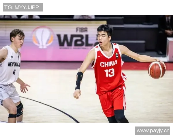 亚洲杯决赛精彩对决:中国与日本的巅峰较量,谁将捧起亚洲足球荣耀之杯 亚洲杯决赛精彩对决:中国与日本的巅峰较量,谁将捧起亚洲足球荣耀之杯